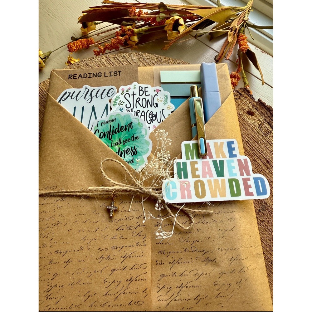 Blind Date With a Book Set - Choose Your Genre - Book Lover Set - Picture 8 of 8